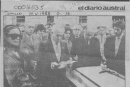 Emotivo funeral del poeta Braulio Arenas  [artículo].