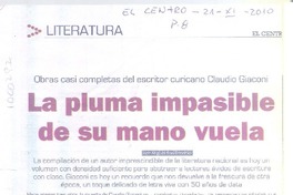La pluma impasible de su mano vuela