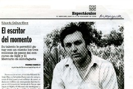 El escritor del momento [entrevista]  [artículo] Rodrigo Ramos B.