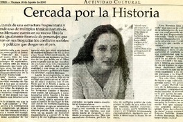 Cercada por la historia  [artículo]