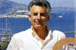 Los Mundos de Alvaro. (entrevistas) [artículo] Enrique Mujica y Pelayo Bezanilla