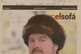 Escritor de novela fantástica: "este libro salvó mi vida"  [artículo] Fernando Marambio.