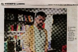 El escritor lanzó "Historia secreta de Chile 2" Baradit revela 3 sabrosas anécdotas de próceres [artículo] : Fernando Marambio; [fotografía] Sergio Piña.