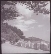 Cuando todavía permitían carpas en la playa de Zapallar.