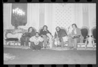 [Equipo de filmación del documental] : [La Batalla de Chile]