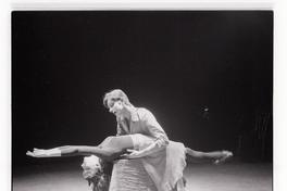 [Obra : Crónicas de una familia]