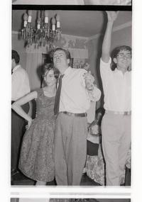 [Fiesta de la compañía de mimos]