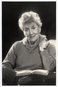 [Mujer adulta mayor]