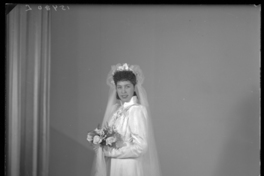 [Mujer vestida de novia]