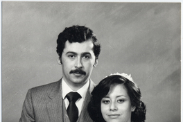 [Pareja de novios en el día de su matrimonio religioso]