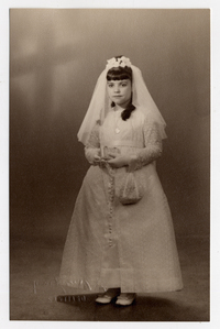[Niña de Primera Comunión de los años 70]