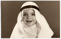 [Niño vestido de árabe]