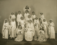 [Primera Comunión en grupo]