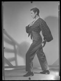 [Bailarín de danza española]