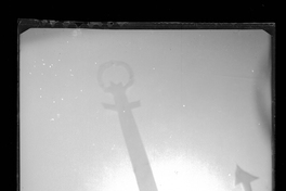 [Niña vestida de marinero]