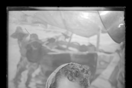 [Mujer con su cabeza cubierta por una pañoleta]