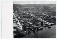 [Panorámica de los astilleros y de la costa de Constitución]