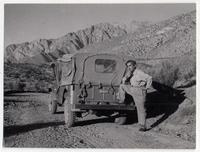 [Antonio Quintana fotografiado por Roberto Montandon durante la producción de "El Rostro de Chile"]