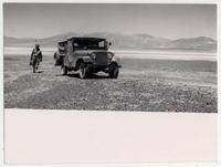 [Antonio Quintana fotografiado por Roberto Montandon durante la producción de "El Rostro de Chile"]