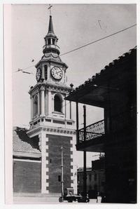 Primer plano Almacenes París [al frente la Iglesia San Francisco]