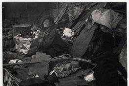 Mujer que vive en un basural del Zanjón de la aguada