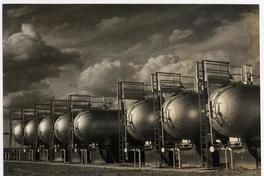 Tierra del Fuego: estanques para gas licuado de petróleo en Manantiales