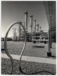 [Tierra del Fuego: Exterior de la planta de procesamiento de petróleo]