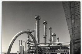 [Tierra del Fuego: Exterior de la planta de procesamiento de petróleo]