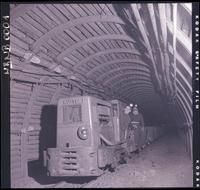 [Mineros en el subterráneo de la mina de carbón de Lota]