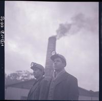 [Mineros de la mina de carbón de Lota]