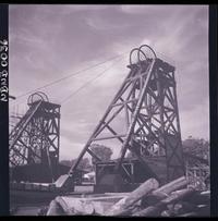 [Ascensor exterior de la mina de carbón]