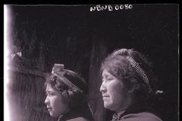 [Dos mujeres mapuche]