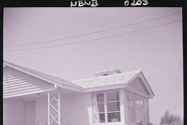 [Casa con base de de piedra]