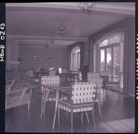 [Vista interior de un salón de recreación]