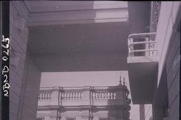 [Vista de un costado del Palacio de La Moneda]