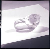 [Utensilio de porcelana]