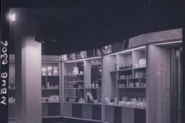 [Sala de ventas de la cerámica de Lota]