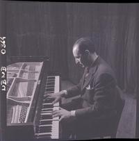 [Pianista no identificado]