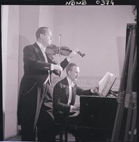 [Intérpretes de la Orquesta Sinfónica]