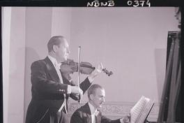 [Intérpretes de la Orquesta Sinfónica]