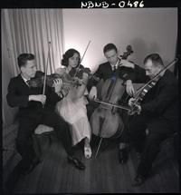 [Cuarteto de cuerdas mixto]