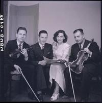 [Cuarteto de cuerdas mixto]