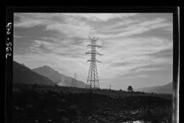 [Torre de conducción junto al río Laja]