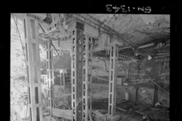 Refuerzos de la obra de toma, entrada del túnel común de aducción y faena de hormigonado de solera del mismo.