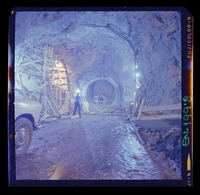 Bifurcación de los túneles que caen sobre la caja de máquinas (pantalón)