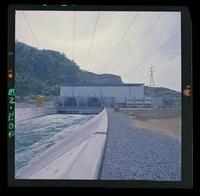 [Vista de la casa de máquinas, desde el canal de evacuación] : Inauguración de la Central Antuco, 22 de octubre de 1981