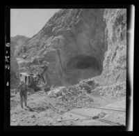 [Construcción de la entrada del túnel común de aducción]