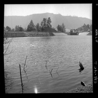 [Bocatoma ubicada en el desagüe de la laguna Pullinque]