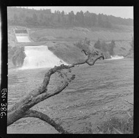 [Bocatoma ubicada en el desagüe de la laguna Pullinque]