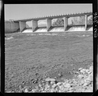 [Bocatoma ubicada en el desagüe de la laguna Pullinque]
